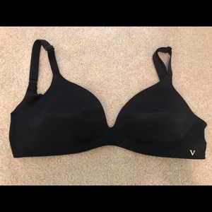 Victoria Secret Wireless Bra 36C